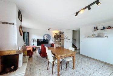 Charmante maison jumelée : 5.5 pièces, quartier résidentiel calme, à visiter !