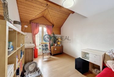 Charmante maison jumelée : 5.5 pièces, quartier résidentiel calme, à visiter !