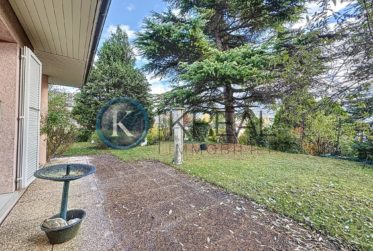 Charmante maison individuelle avec vaste jardin dans un quartier familial