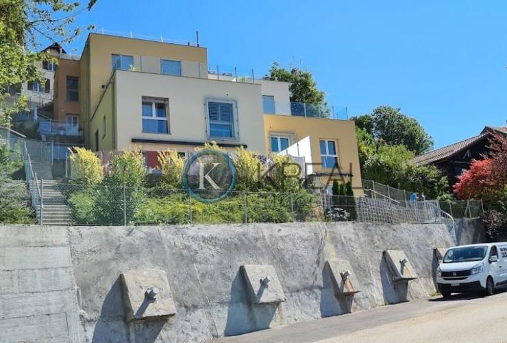 Villa mitoyenne moderne – Confort, luminosité et situation idéale