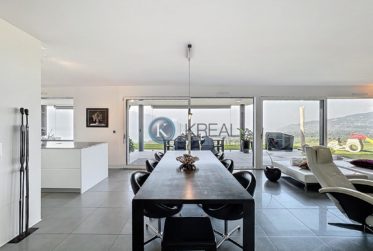 Appartement d’exception avec vue panoramique imprenable sur le lac et les Alpes