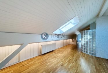 Coup de cœur assuré : duplex lumineux 3.5 pièces avec balcon et prestations de qualité !
