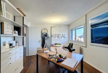 Magnifique duplex 5.5 pièces rénové avec goût : espace et lumière au rendez-vous !
