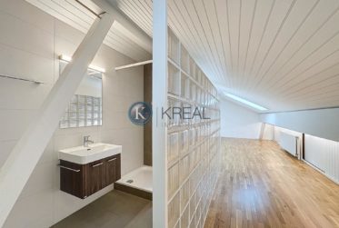 Coup de cœur assuré : duplex lumineux 3.5 pièces avec balcon et prestations de qualité !