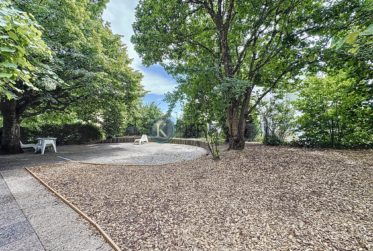 330 m² de charme et de potentiel avec jardin privatif à Lausanne