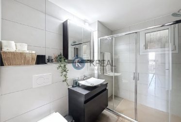 Superbe villa mitoyenne, prestations de qualité et emplacement privilégié