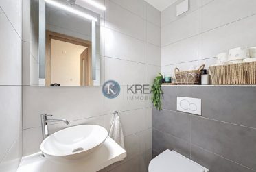 Superbe villa mitoyenne, prestations de qualité et emplacement privilégié