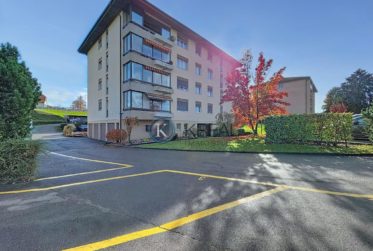 Espace et luminosité – Superbe appartement de 4,5 pièces avec loggia