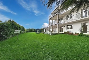 Appartement de 4.5 pièces avec terrasse et jardin