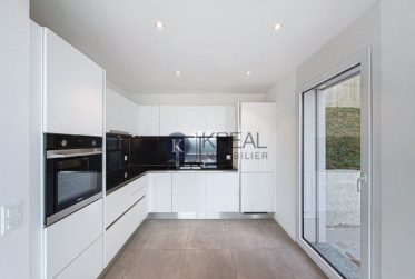 ÉLÉGANTE VILLA MODERNE AVEC PANORAMA EXCEPTIONNEL SUR LE LÉMAN