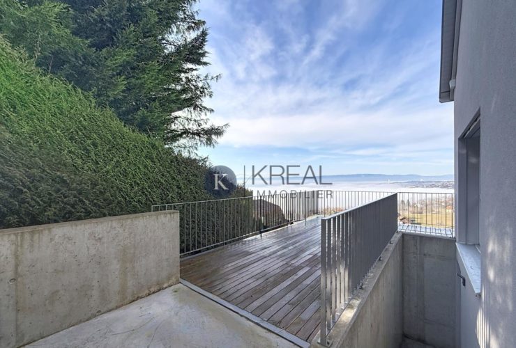 ÉLÉGANTE VILLA MODERNE AVEC PANORAMA EXCEPTIONNEL SUR LE LÉMAN