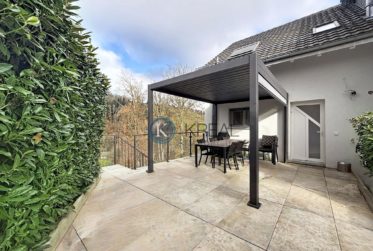 Charmante maison jumelée de 5,5 pièces – cadre verdoyant à 25 min de Lausanne