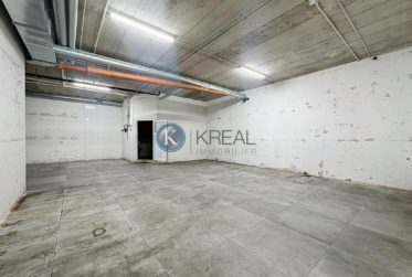 Opportunité unique espace de stockage neuf et aménagé