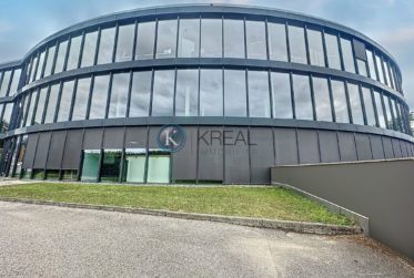 Opportunité unique espace de stockage neuf et aménagé