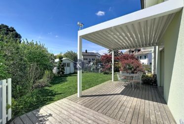 YENS - Superbe maison jumelée de 5.5 pièces avec jardin et terrasses