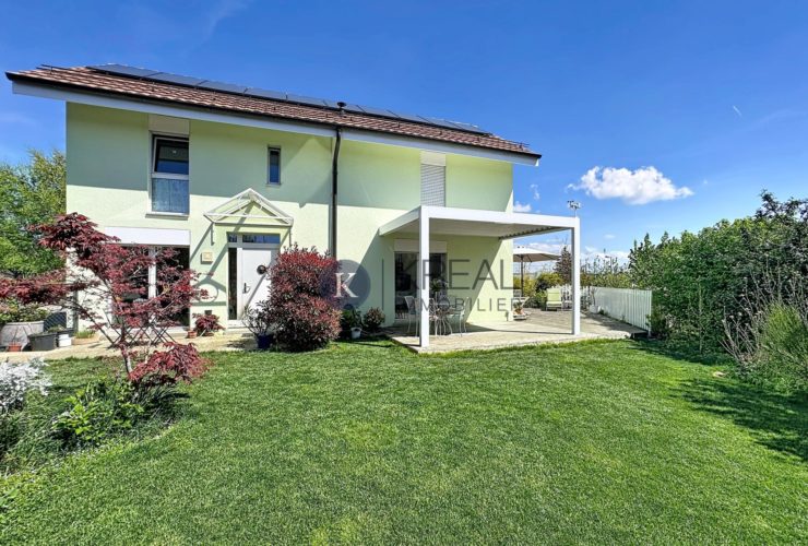 YENS - Superbe maison jumelée de 5.5 pièces avec jardin et terrasses