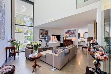 Élégant appartement en triplex avec prestations haut de gamme
