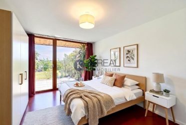 Charmante maison jumelée de 5.5 pièces avec jardin arboré et terrasse ensoleillée