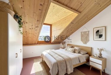 Charmante maison jumelée de 5.5 pièces avec jardin arboré et terrasse ensoleillée