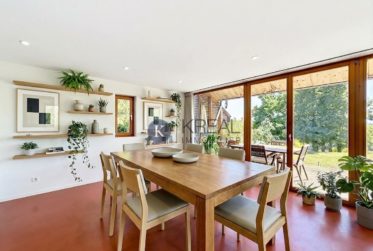 Charmante maison jumelée de 5.5 pièces avec jardin arboré et terrasse ensoleillée