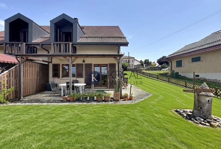 Cadre résidentiel recherché : villa de 5.5 pièces avec beaux volumes et jardin clôturé