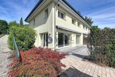 Villa moderne de 4.5 pièces, lumineuse et parfaitement entretenue