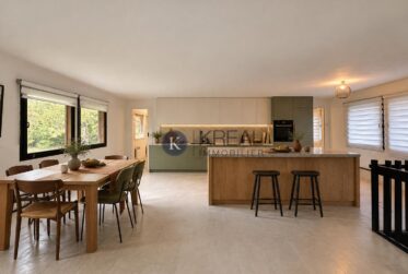 Maison individuelle de 4,5 pièces avec jardin et garage