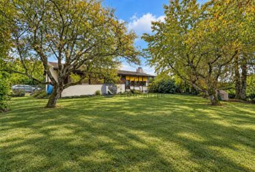 Maison individuelle de 4,5 pièces avec jardin et garage